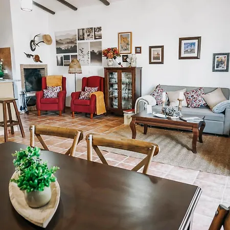 Holiday home Fantastica Casa Con Piscina Carmona Sevilla *